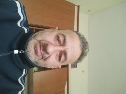 Anunt BARBATI în București - Caut femeie matura sau tânără pentru cunilingus acept [1]. 