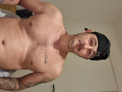 Anunt BARBATI în București - Bună caut femeie,varsta nu conteaza [1]. 