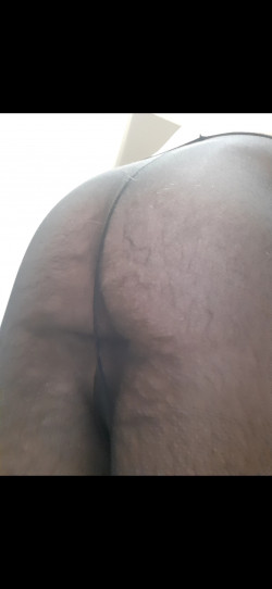 Anunt GAY în București - Este vreun activ care este interesat să fiu femeia lui? [1]. 