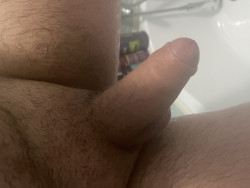 Anunt GAY în Brașov - Cineva cu loc și chef prin Brașov Bușteni Sinaia  [1]. 