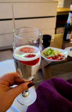 Anunt LESBIENE în București - Matura [1]. 