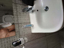 Anunt BARBATI în Mureș - Caut femei sau cuplu  [1]. 