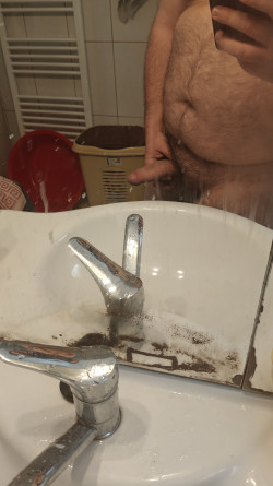 Anunt GAY în București - Pula păroasă și grasă  [1]. 