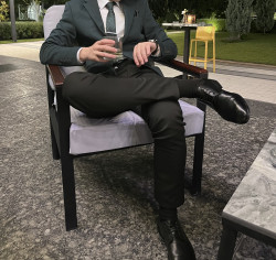 Anunt BARBATI în București - Bull 24 pentru femei si cuplu👅 [1]. 