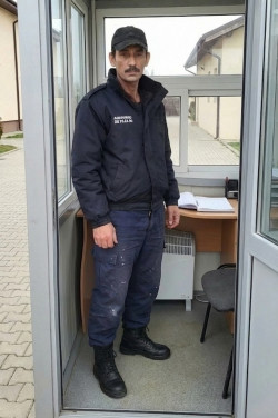 Anunt GAY în București - Pasivu caut barbati activi [1]. 