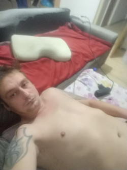 Anunt GAY în București - Pasiv cu loc  [1]. 