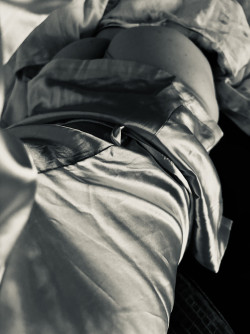 Anunt GAY în Brașov - Baiat 30 ani Bi [1]. 