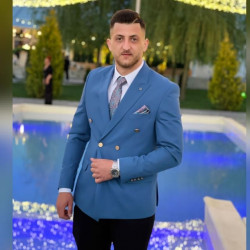 Anunt BARBATI în București - Tanar in cautare de cuplu sau doamna pe termen lung!  [1]. 