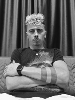 Anunt BARBATI în București - Caut aventura/întâlniri când ai chef [1]. 