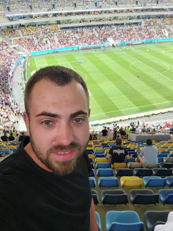 Anunt BARBATI în București - Caut doamne  [1]. 