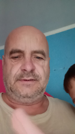 Anunt BARBATI în Caraș-Severin - Caut ghei tineri care sug și se fut din orașul Reșița orcînd [1]. 