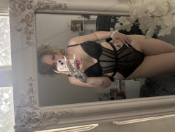 Anunt VIDEOCHAT ONLYFANS în Timișoara - 😈 Mia – 18 ani, escorta tânără & fresh din Timișoara 🔥 Dis [1]. 