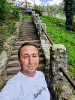 Anunt MATRIMONIALE în Neamț - Îmi doresc o relație serioasă și cât se poate de stabilă .  [1]. 