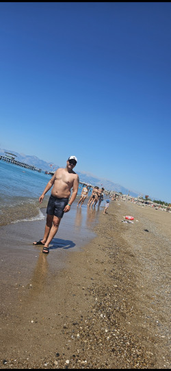 Anunt BARBATI în Ploiești - Anunț doar pentru D-ne D-re [1]. 