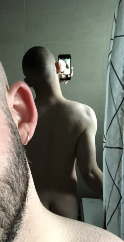 Anunt GAY în București - Gay activ sa imi dea pula [1]. 