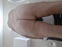 Anunt GAY în București - Intelectual matur - pasiv [1]. 