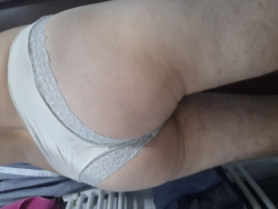 Anunt GAY în București - Caut activ, versatil [1]. 