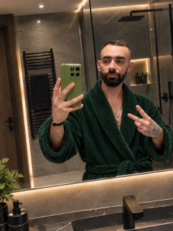 Anunt GAY în Arad - Sunt activ  [1]. 