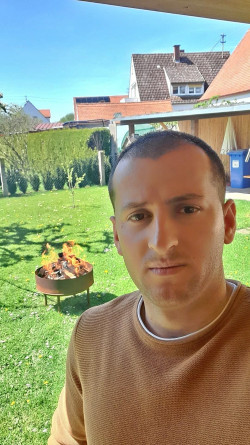 Anunt BARBATI în Bacău - Tinar simpatic, discret [1]. 